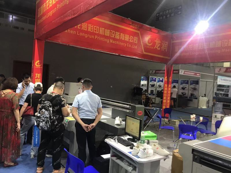 UV打印機(jī)|UV平板打印機(jī)|萬(wàn)能打印機(jī)|平板打印機(jī)|UV機(jī)|龍潤(rùn)|8d|彩印機(jī)|平板打印機(jī)價(jià)格|萬(wàn)能打印機(jī)價(jià)格|萬(wàn)能彩印機(jī)|UV平板機(jī)|uv打印機(jī)價(jià)格|uv打印機(jī)多少錢(qián)|uv打印機(jī)多少錢(qián)一臺(tái)